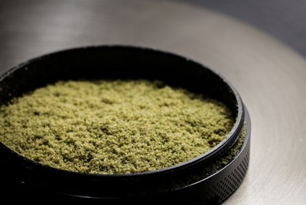 Qu'est-ce que le Kief ? Le guide ultime de ses avantages et utilisatio Qu'est-ce que le Kief ? Le guide ultime de ses avantages et utilisatio