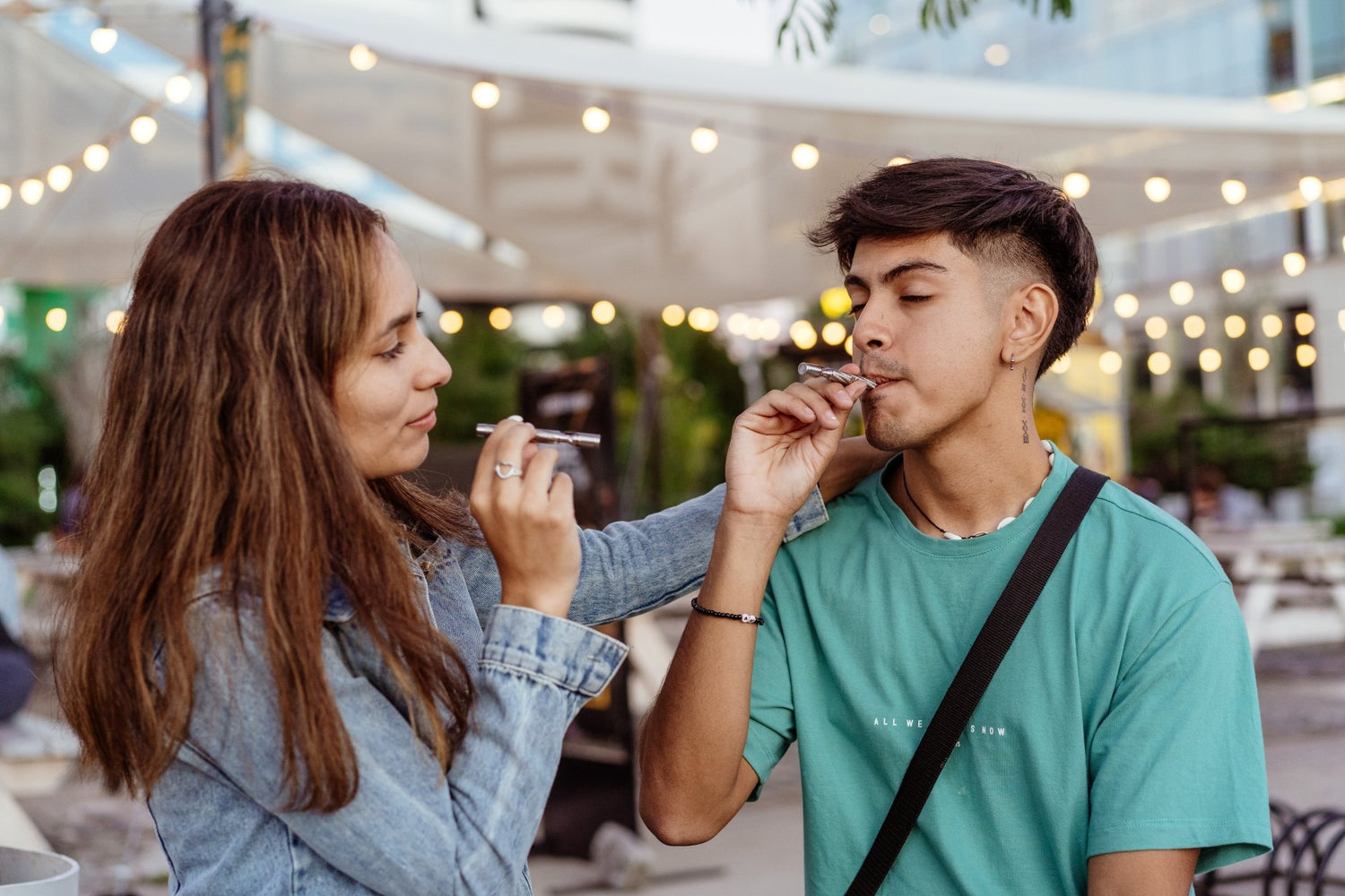 Dry Herb Vaporizer vs Smoking: What Actually Changes? - DynaVap